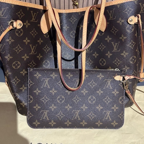 Louis Vuitton Handbags - Neverfull MM